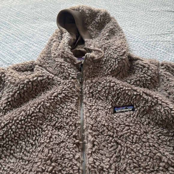 Women’s XL Patagonia thigh length jacket - Picture 2 of 5